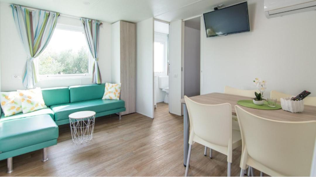 Mobile Homes Kamp Maslina, 비오그라드나모루 외부 사진